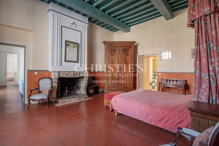 Image No.15-6 Bed House for sale