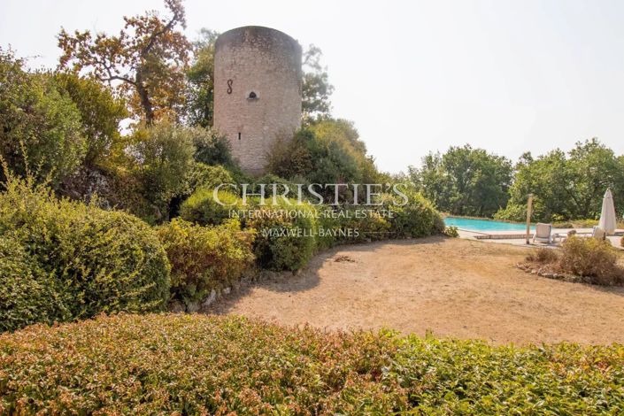 Image No.22-6 Bed House for sale