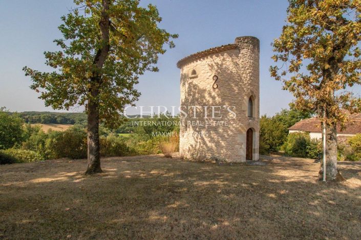 Image No.4-6 Bed House for sale