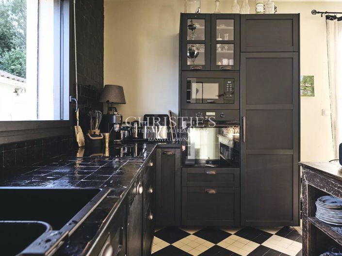 Image No.4-2 Bed House for sale