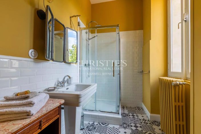 Image No.13-3 Bed House for sale