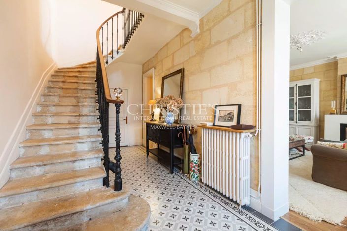 Image No.1-4 Bed House for sale