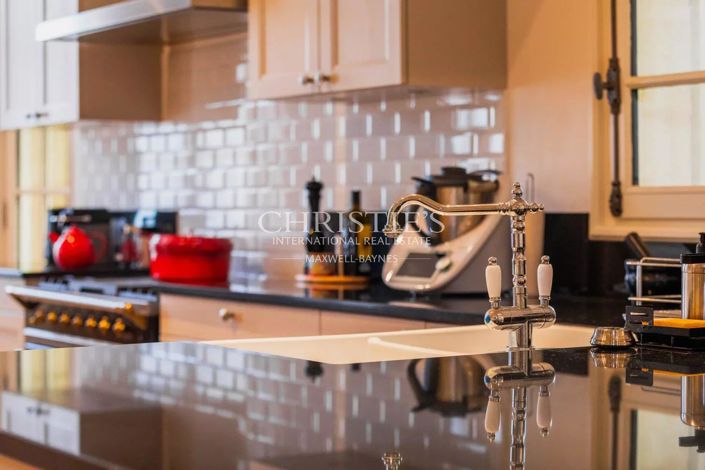 Image No.9-4 Bed House for sale