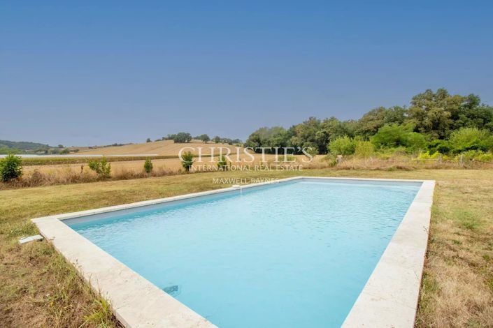 Image No.16-6 Bed House for sale