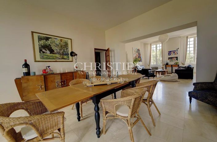 Image No.10-5 Bed House for sale