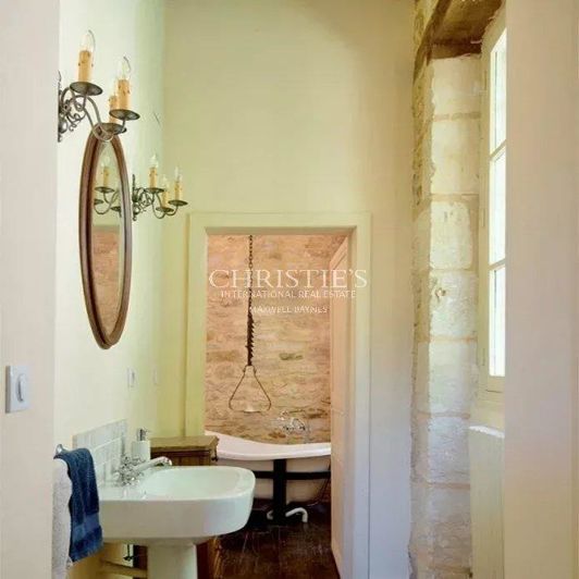 Image No.15-6 Bed House for sale