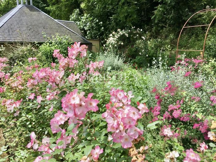 Image No.24-6 Bed House for sale