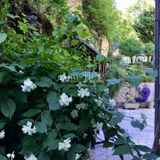 Image No.27-6 Bed House for sale