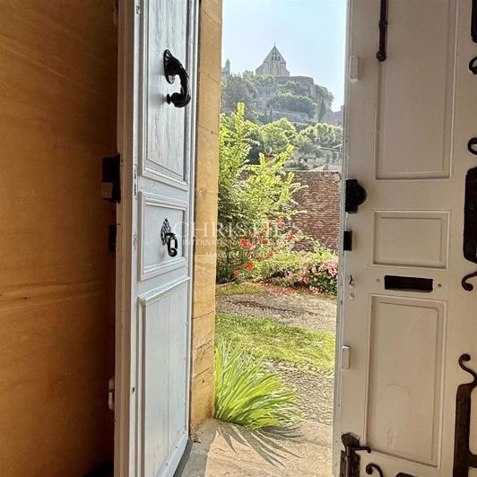 Image No.4-6 Bed House for sale