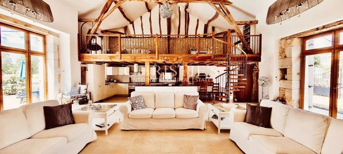 Image No.1-5 Bed House for sale