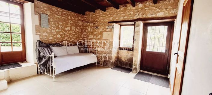 Image No.15-5 Bed House for sale