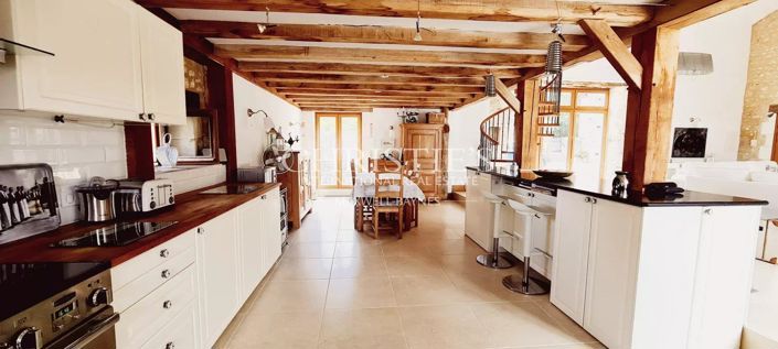 Image No.17-5 Bed House for sale