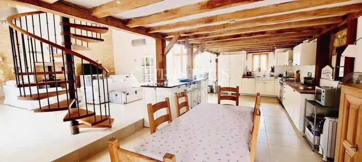 Image No.18-5 Bed House for sale