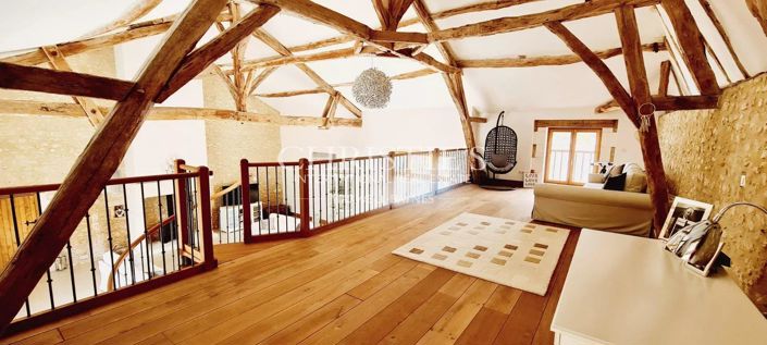 Image No.19-5 Bed House for sale