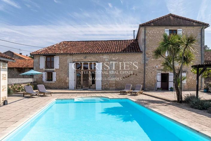 Image No.30-5 Bed House for sale