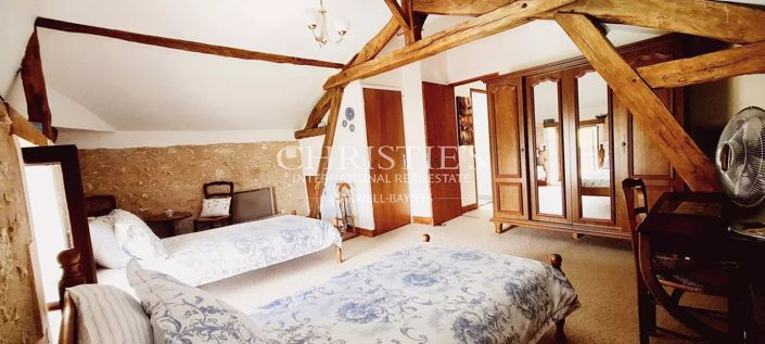 Image No.7-5 Bed House for sale