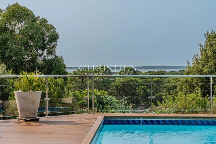 Image No.1-7 Bed House for sale