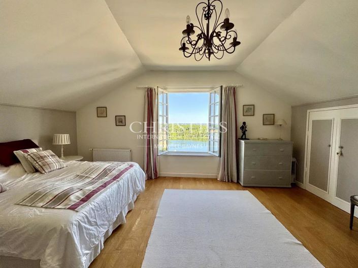 Image No.10-4 Bed House for sale