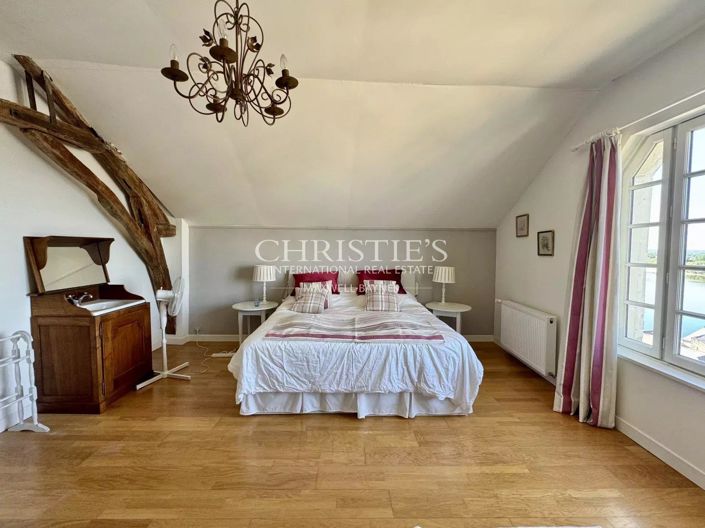 Image No.9-4 Bed House for sale