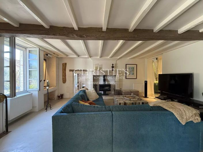 Image No.10-7 Bed House for sale