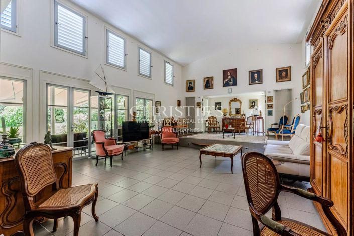 Image No.5-5 Bed House for sale