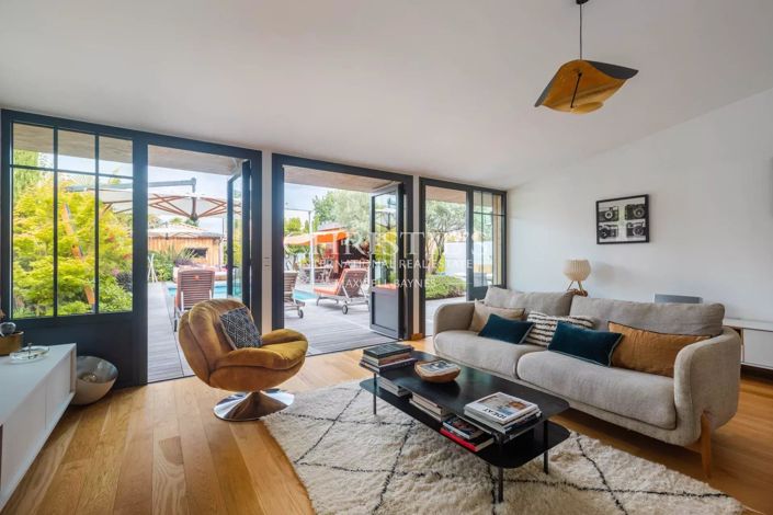 Image No.11-4 Bed House for sale