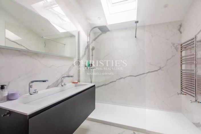 Image No.16-4 Bed House for sale