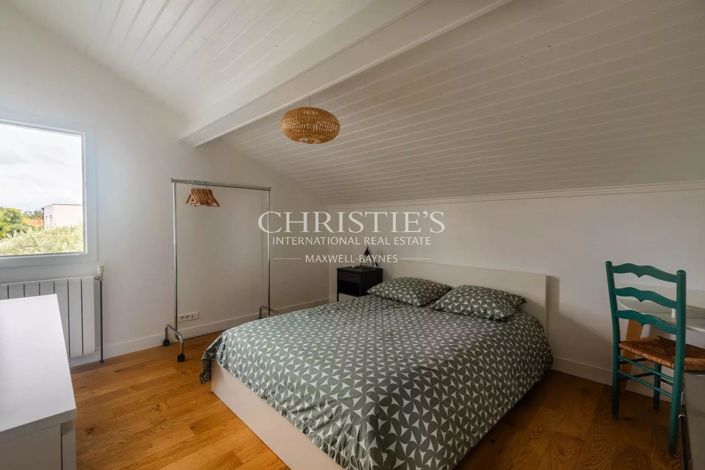 Image No.18-4 Bed House for sale