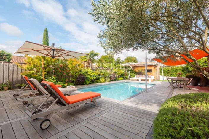 Image No.6-4 Bed House for sale