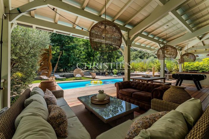 Image No.1-5 Bed House for sale