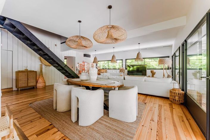 Image No.11-5 Bed House for sale