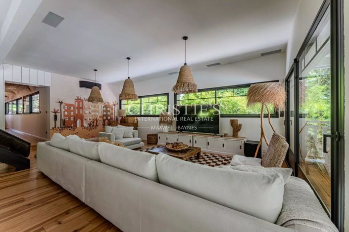 Image No.15-5 Bed House for sale