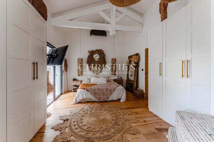 Image No.21-5 Bed House for sale