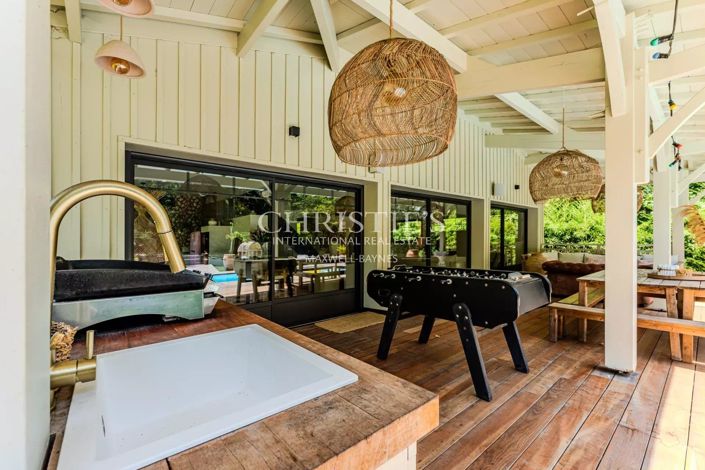 Image No.6-5 Bed House for sale