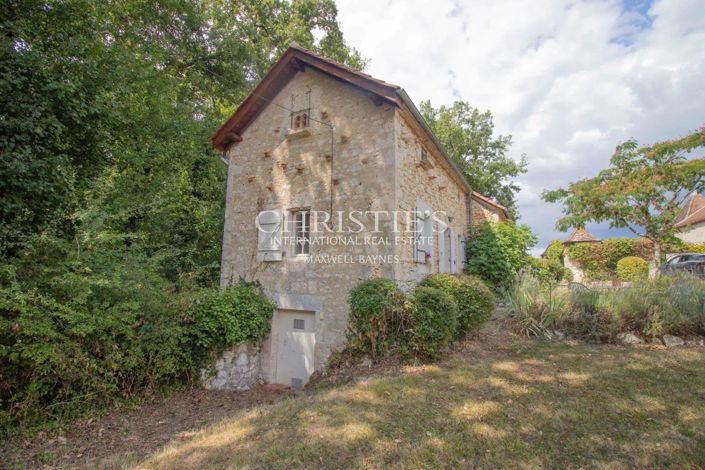 Image No.21-5 Bed House for sale