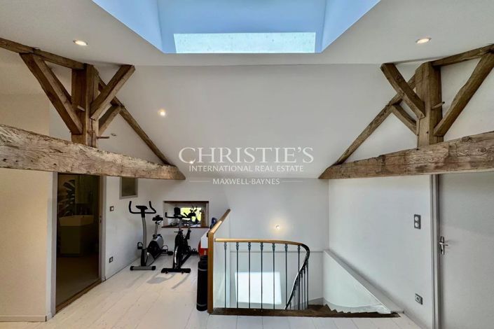 Image No.32-7 Bed House for sale