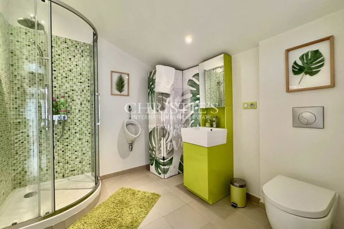 Image No.38-7 Bed House for sale