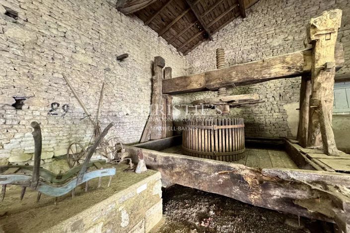 Image No.51-7 Bed House for sale