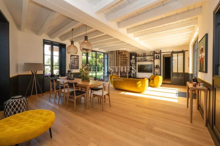 Image No.5-5 Bed House for sale