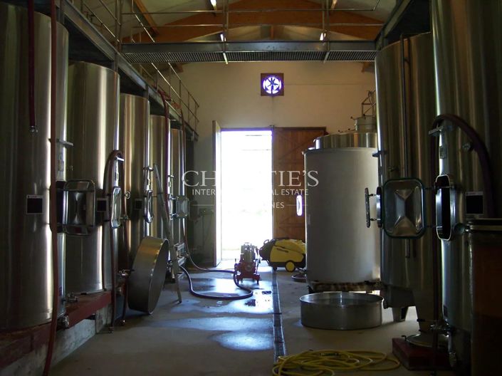 Image No.3-6 Bed House for sale