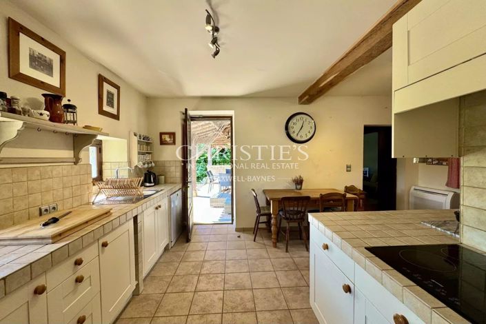 Image No.10-4 Bed House for sale