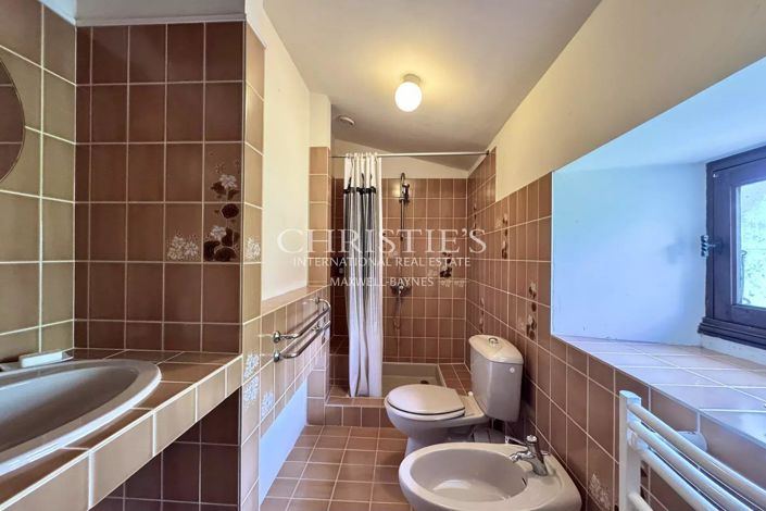 Image No.25-4 Bed House for sale