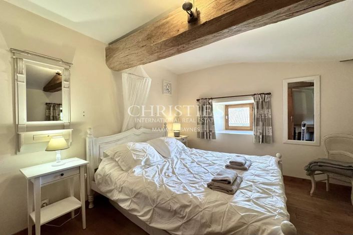 Image No.26-4 Bed House for sale