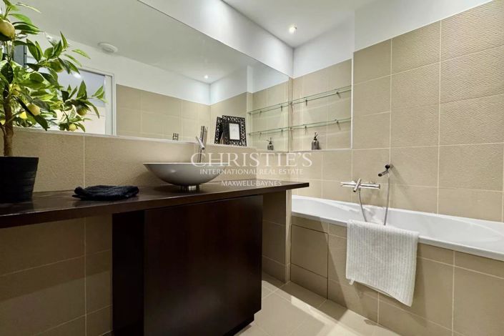 Image No.22-3 Bed Apartment for sale