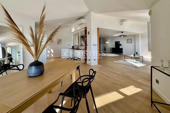 Image No.8-3 Bed Apartment for sale