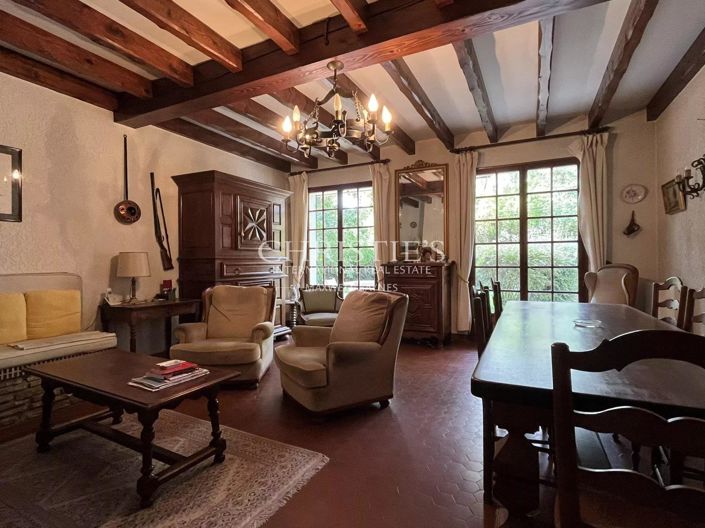 Image No.11-3 Bed House for sale