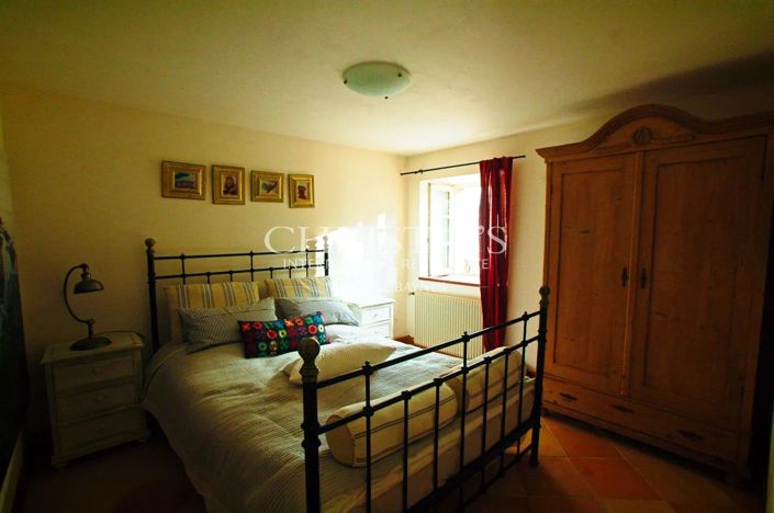 Image No.7-4 Bed House for sale