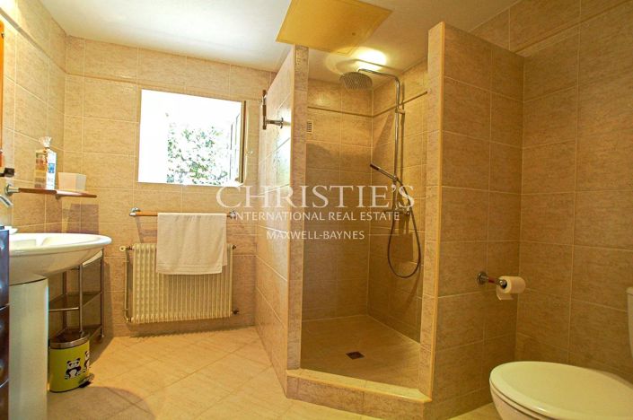 Image No.9-4 Bed House for sale