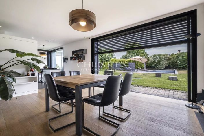 Image No.2-5 Bed House for sale