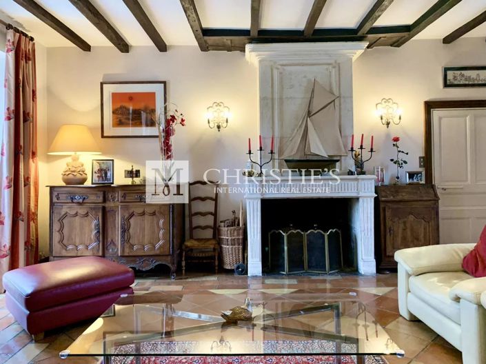 Image No.12-7 Bed House for sale